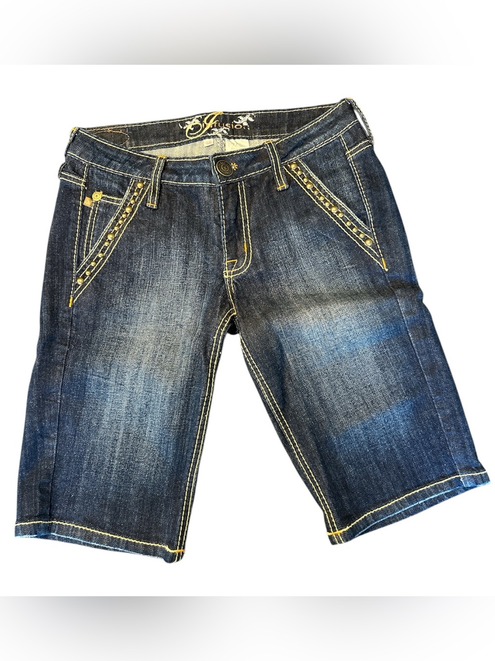 Fusion Studded Denim Bermuda Shorts Women’s Size 27 Dark Wash